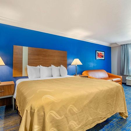 Quality Inn & Suites Vacaville Esterno foto
