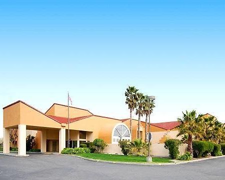 Quality Inn & Suites Vacaville Esterno foto