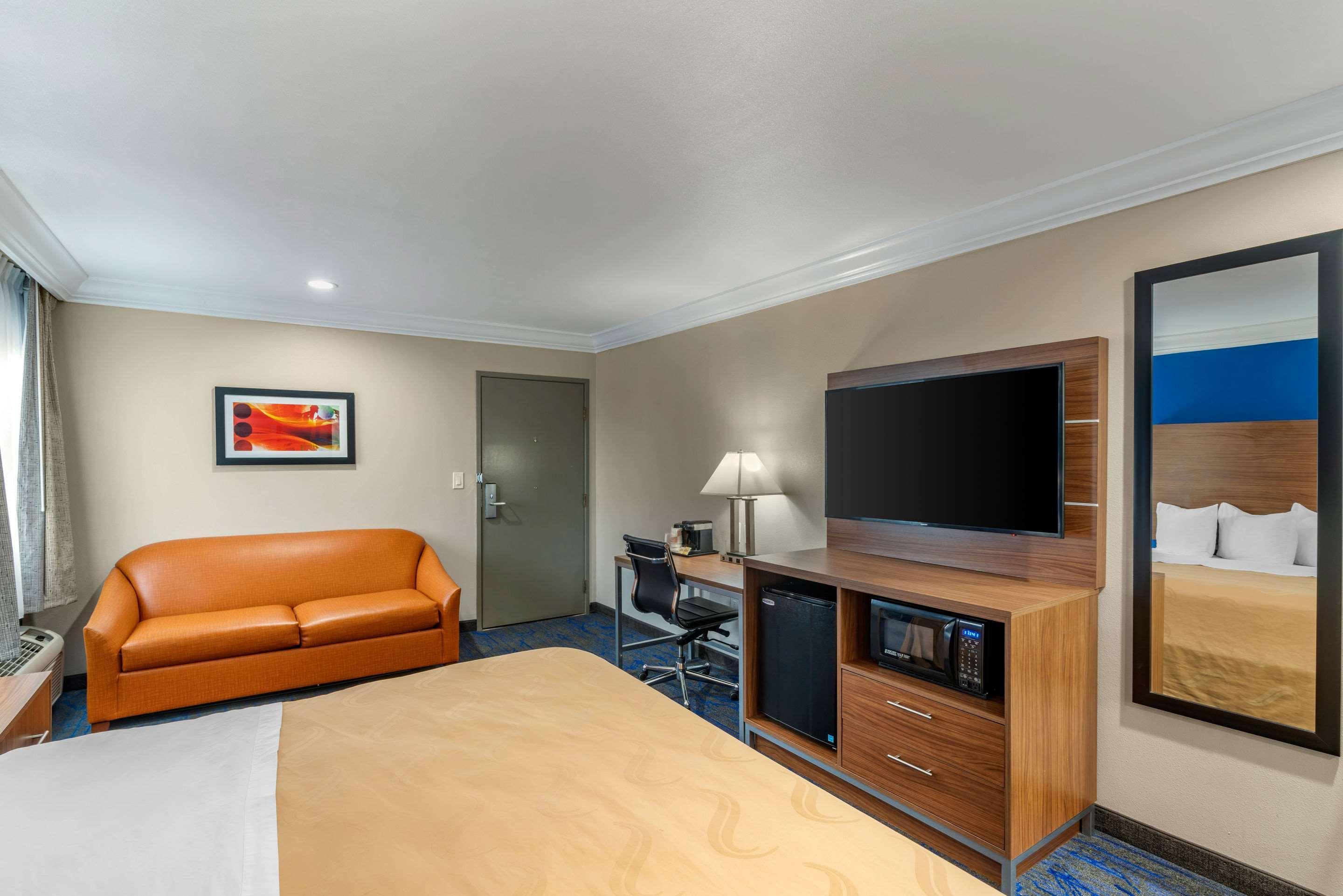 Quality Inn & Suites Vacaville Esterno foto