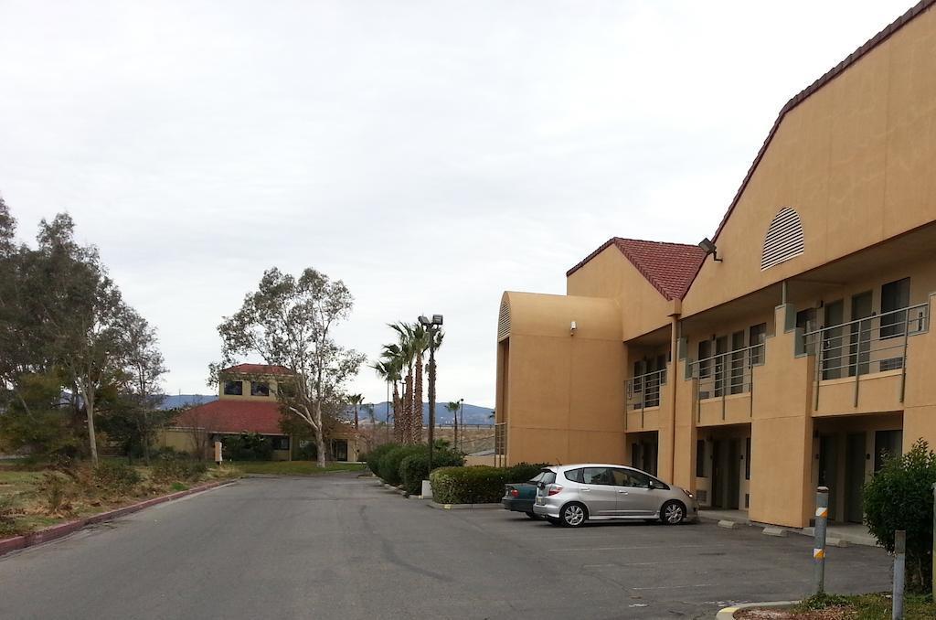 Quality Inn & Suites Vacaville Esterno foto