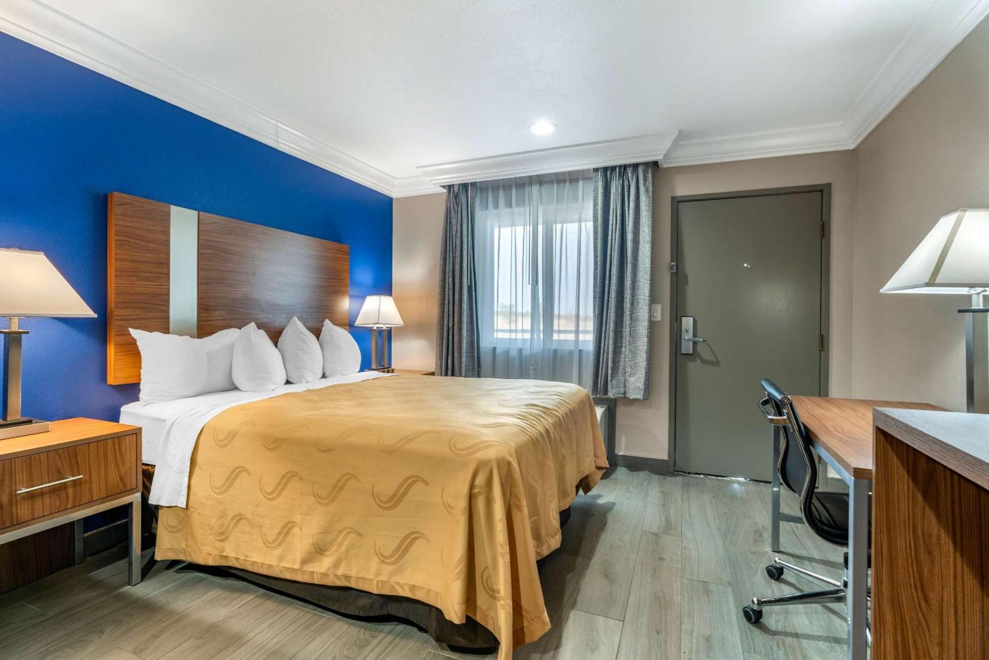 Quality Inn & Suites Vacaville Esterno foto