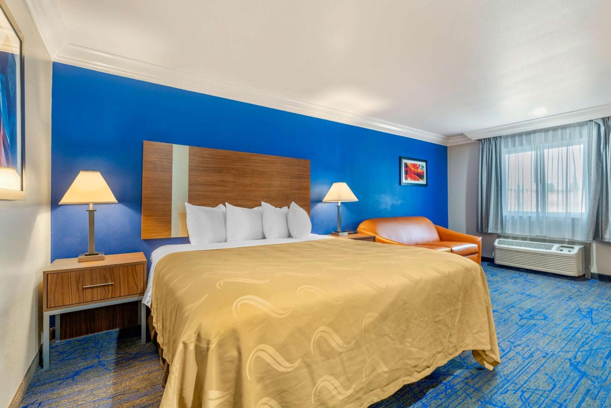 Quality Inn & Suites Vacaville Esterno foto