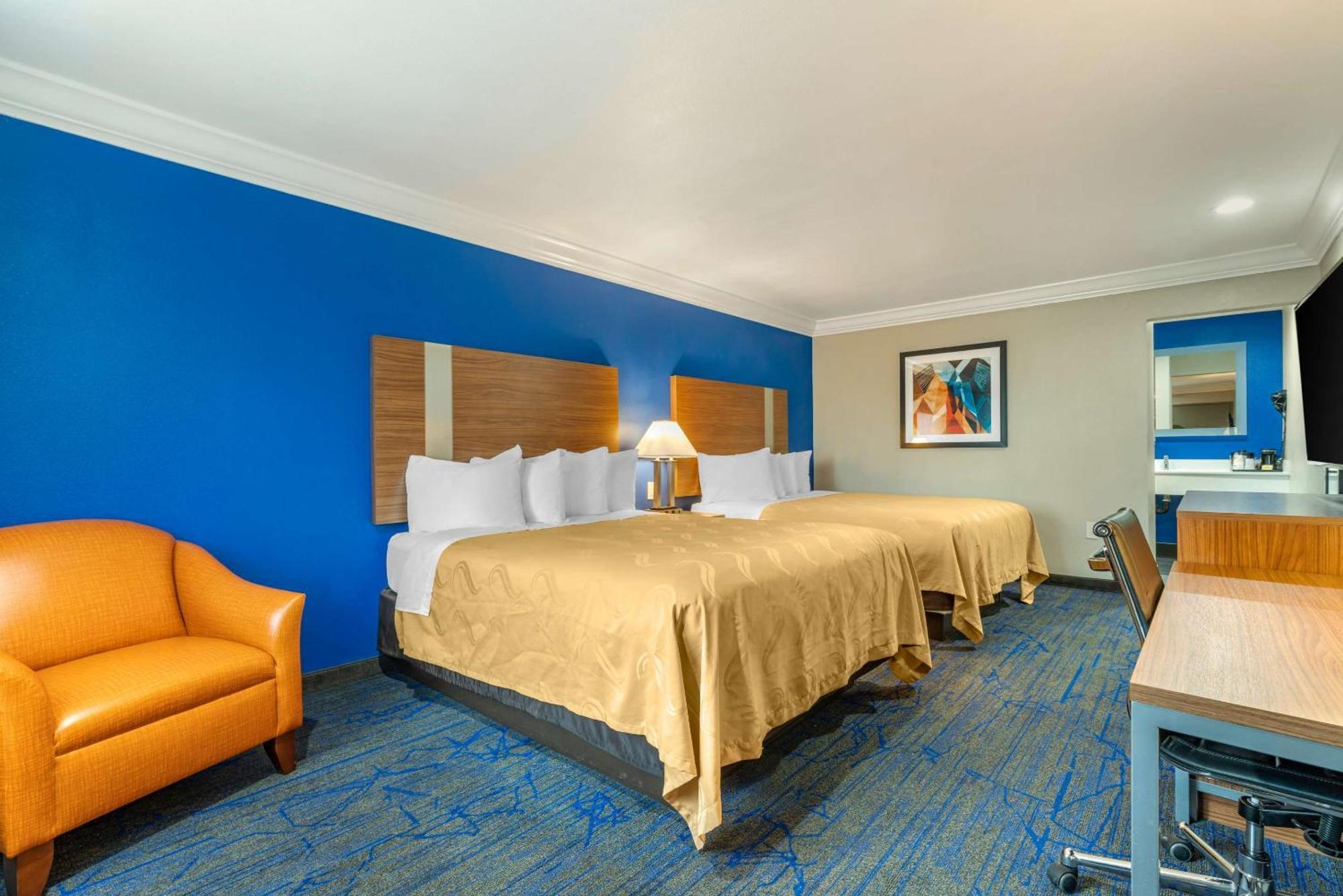 Quality Inn & Suites Vacaville Esterno foto